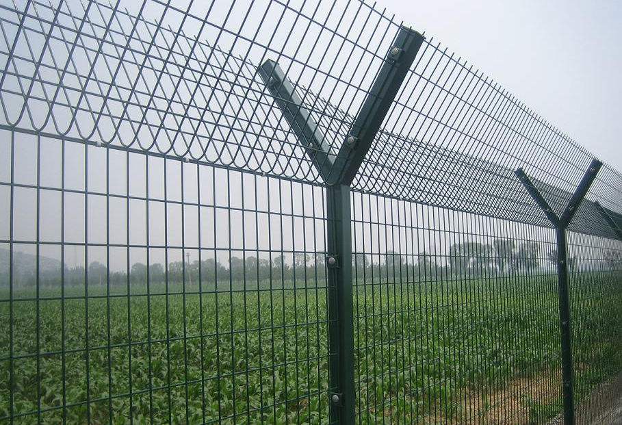 機(jī)場(chǎng)護(hù)欄網(wǎng),道路護(hù)欄欄桿,藍(lán)色交通護(hù)欄