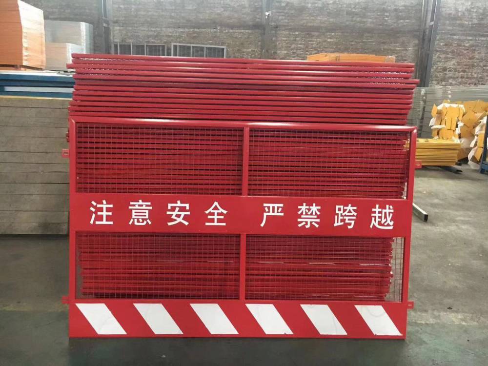 電梯門護(hù)欄 電梯門護(hù)欄