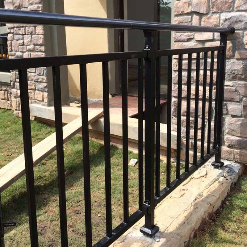 鋅鋼陽(yáng)臺(tái)護(hù)欄 鋅鋼陽(yáng)臺(tái)護(hù)欄